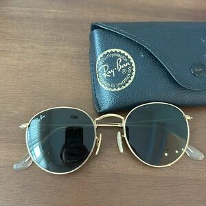 Ray-Ban round glasses